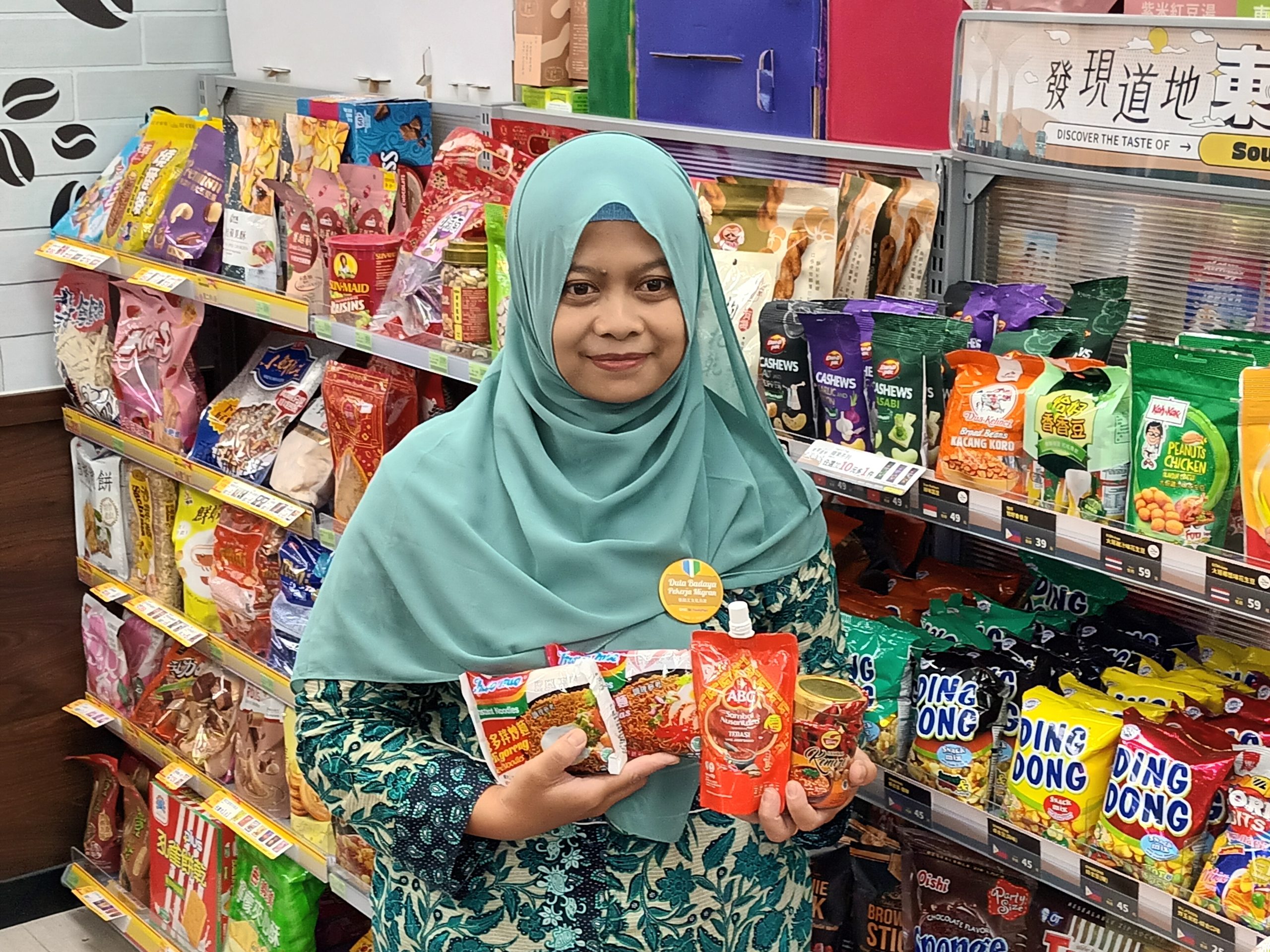 印尼移工莉莉分享自己的消費購物經驗 圖片來源：復興電台記者攝 scaled
